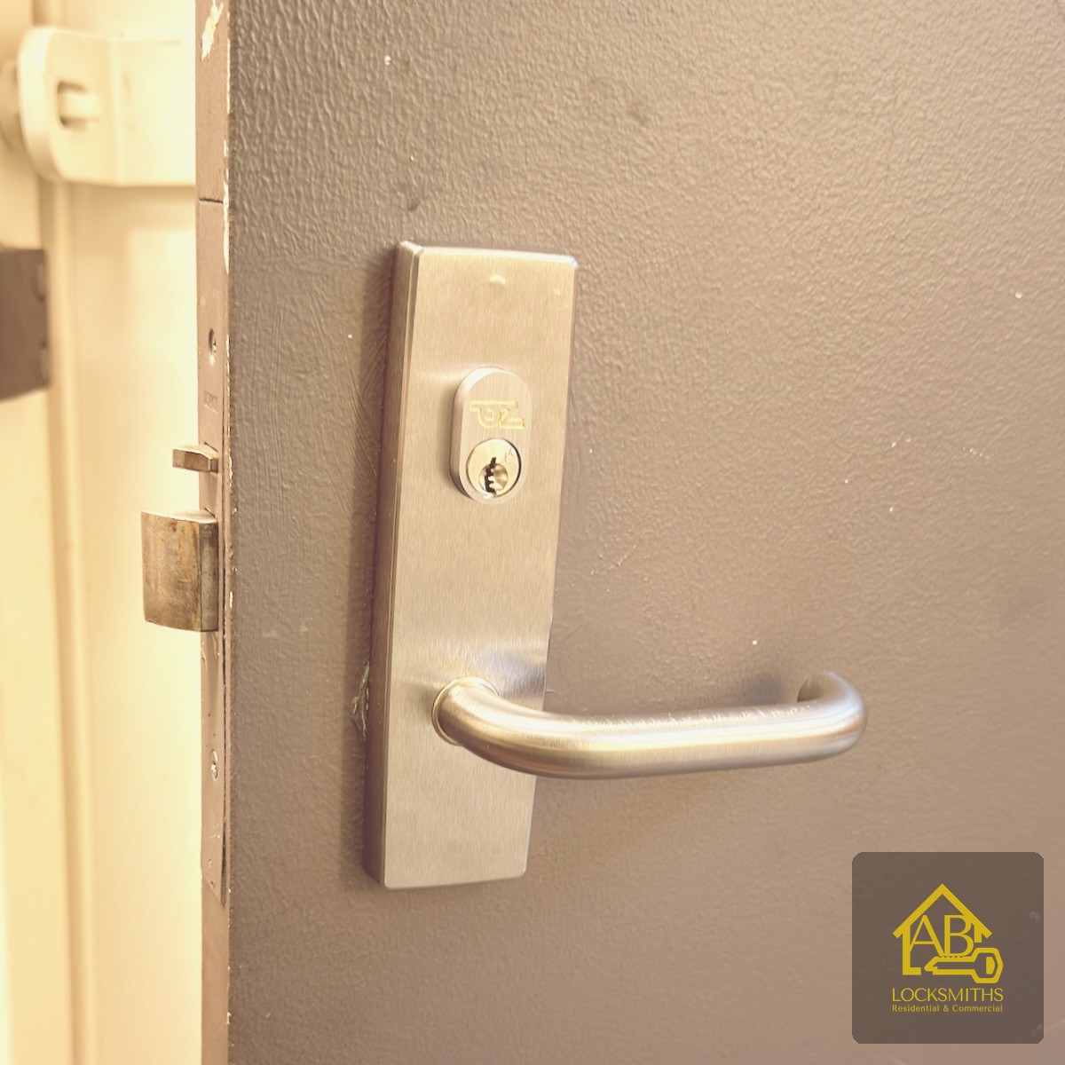 Commercial door lock